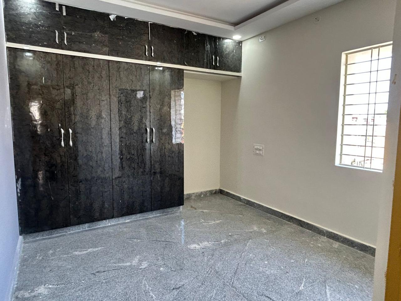 Additional Listing Image