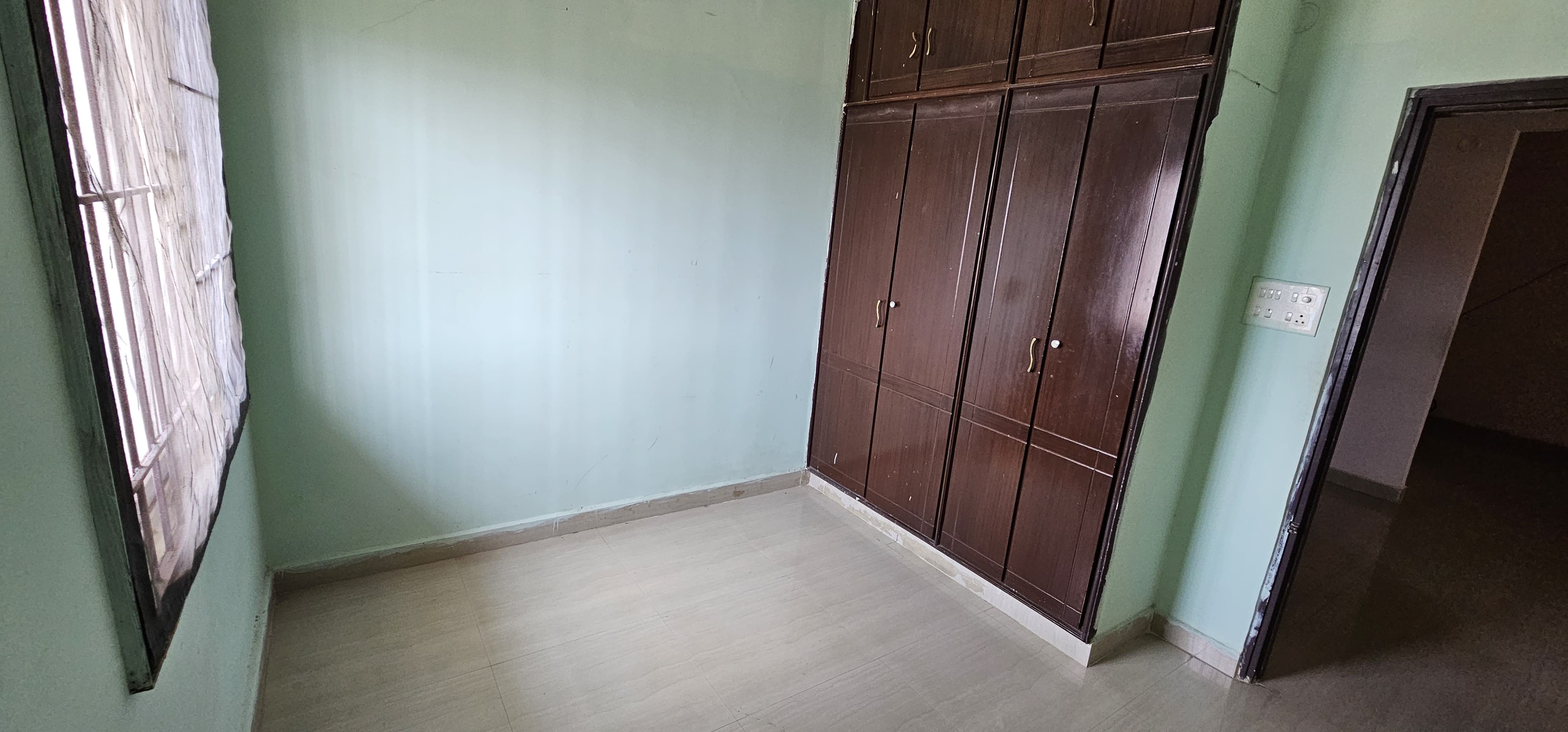 Additional Listing Image